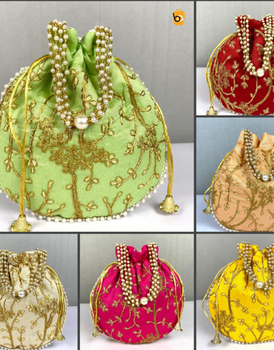 Ethnic Potli in Traditional Style