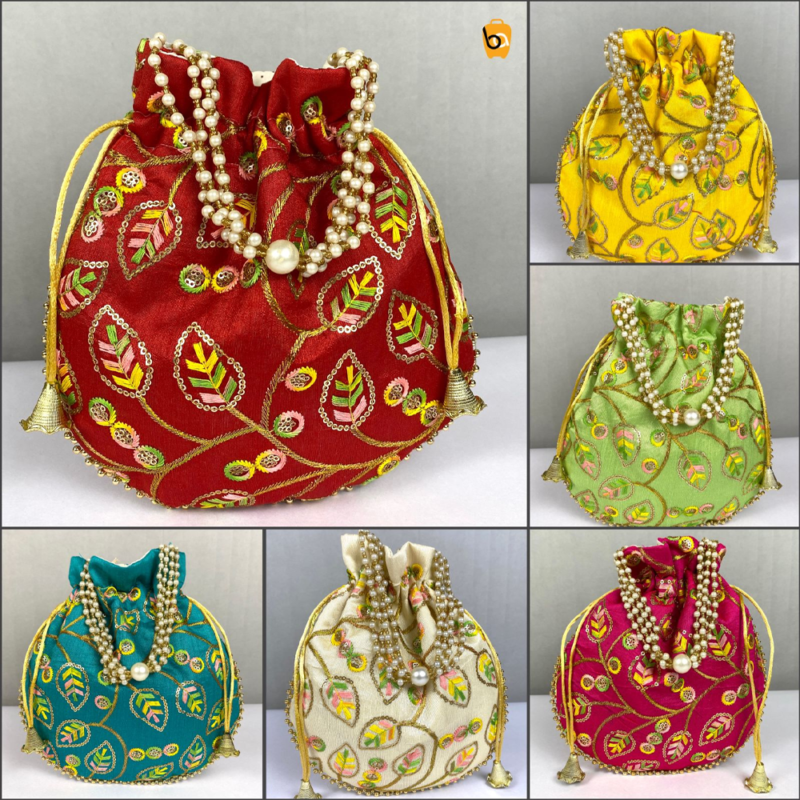 Ethnic Potli in Traditional Style