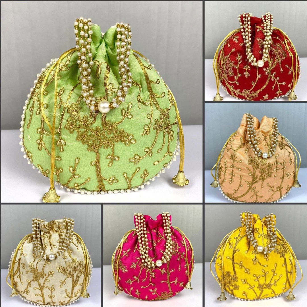 Ethnic Potli in Traditional Style