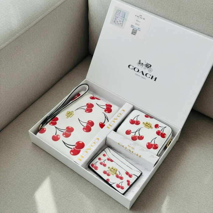 COACH PCS COMBO SET